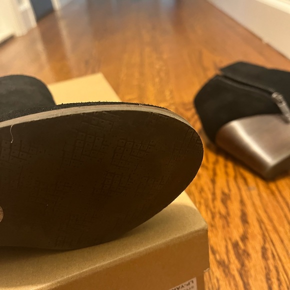 COPY - Lucky booties - Picture 3 of 5